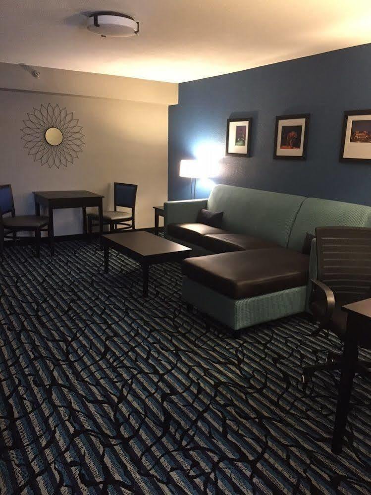 Comfort Suites University Μπατόν Ρουζ Εξωτερικό φωτογραφία